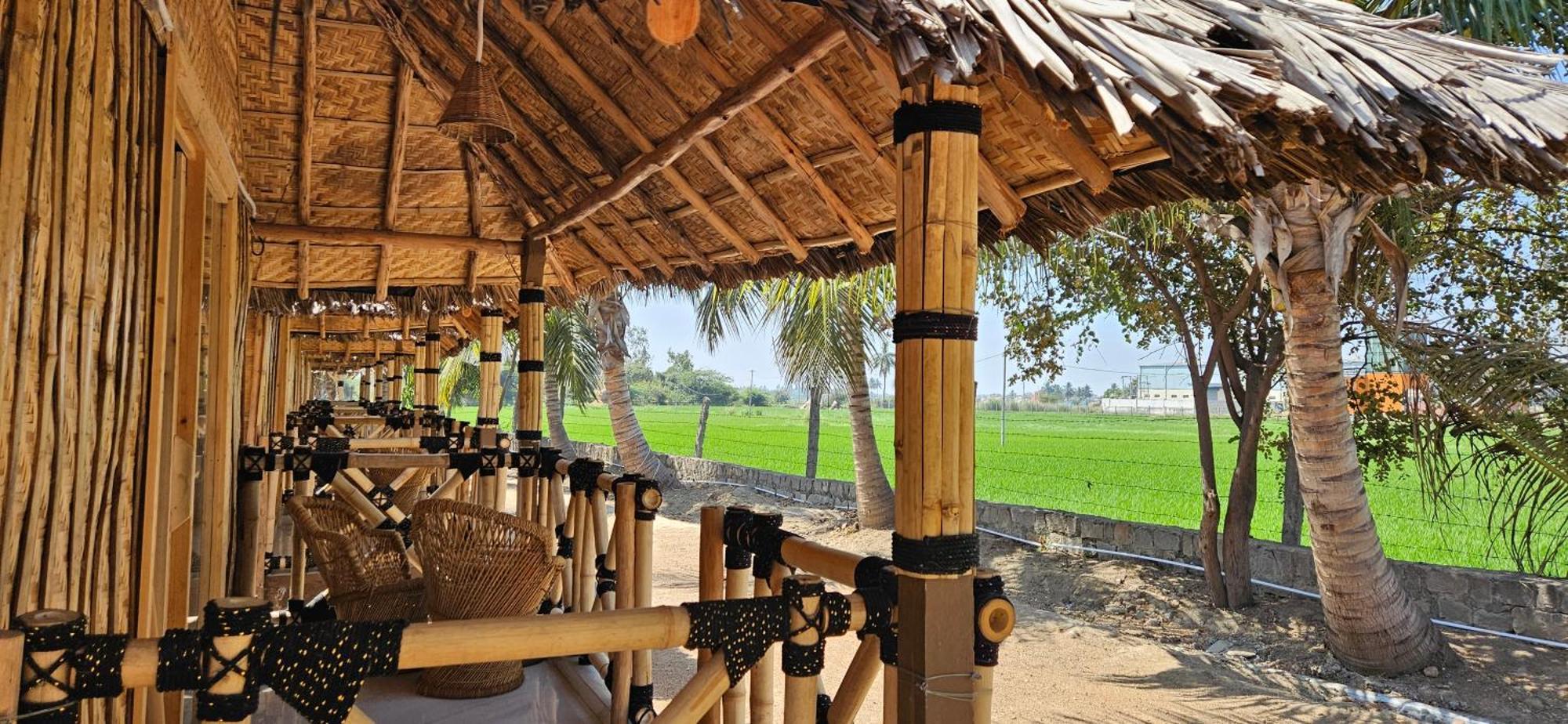 The King On The Rocks Resort Hampi Rom bilde